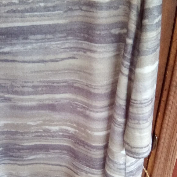 Ruby Rd. Women's Blouse in Subtle Gray and Cream - Picture 5 of 15